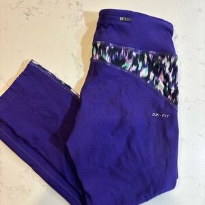 Nike cropped workout leggings